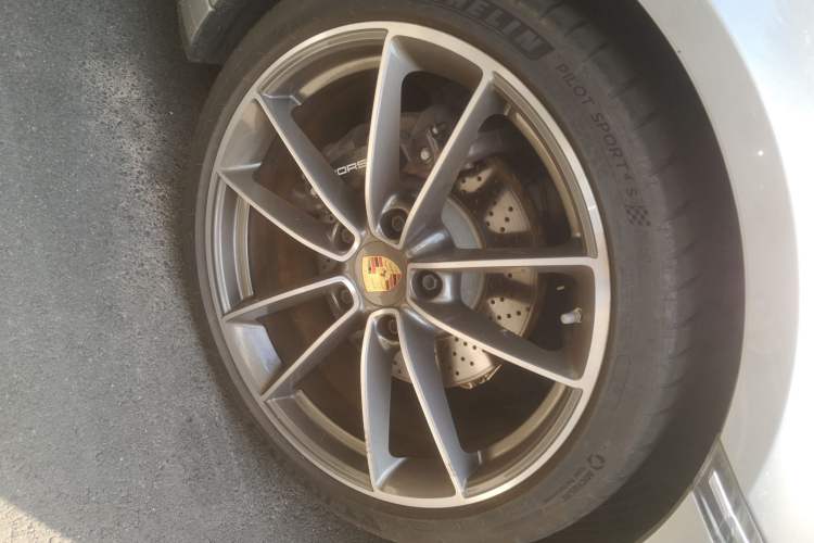 Used Porsche 911 2023 Carrera 3.0T Right Front Wheel Hub