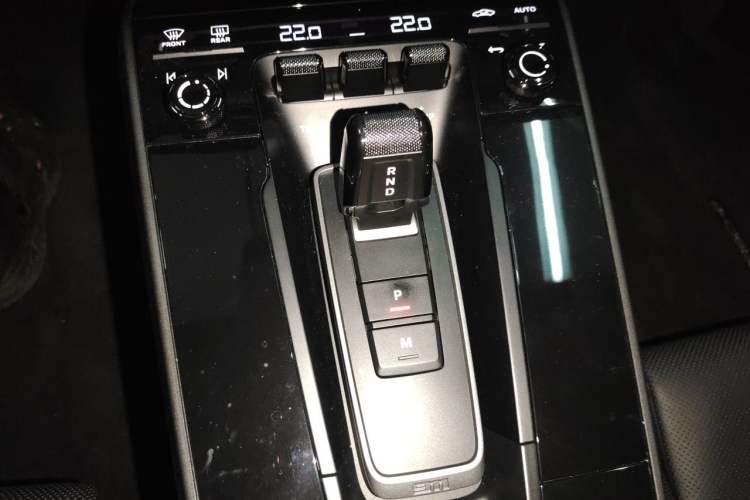 Used Porsche 911 2023 Carrera 4 Cabriolet 3.0T Gear Lever