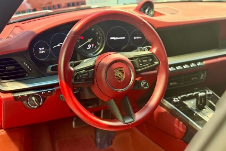 Used Porsche 911 2023 Carrera 3.0T Interior 1