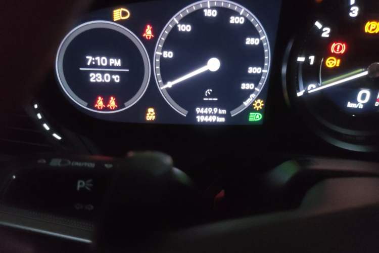 Used Porsche 911 2023 Carrera 3.0T Odometer Close Up