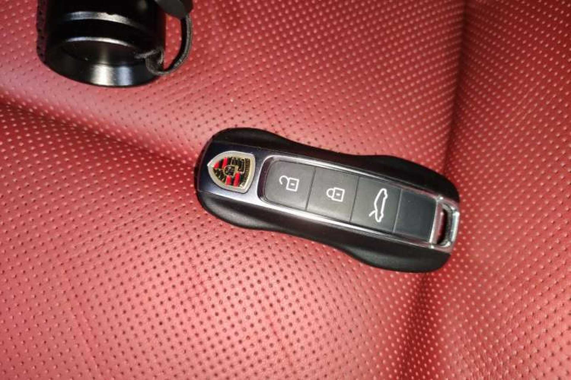 Used Porsche 911 2023 Carrera 3.0T Vehicle Key