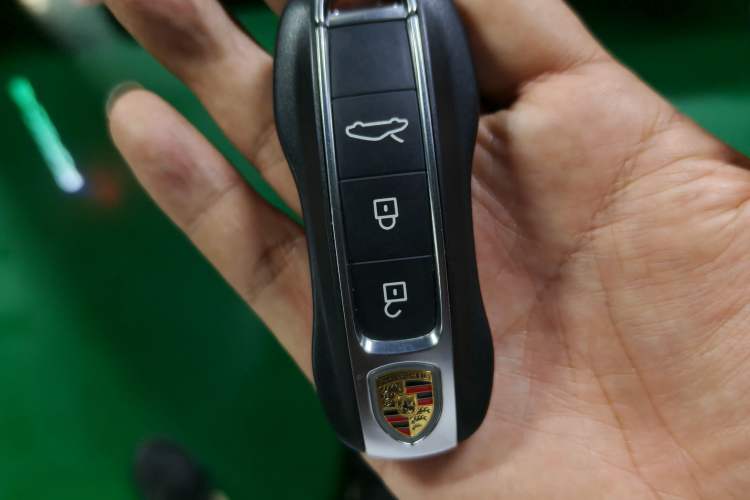 Used Porsche 911 2023 Carrera 3.0T Vehicle Key