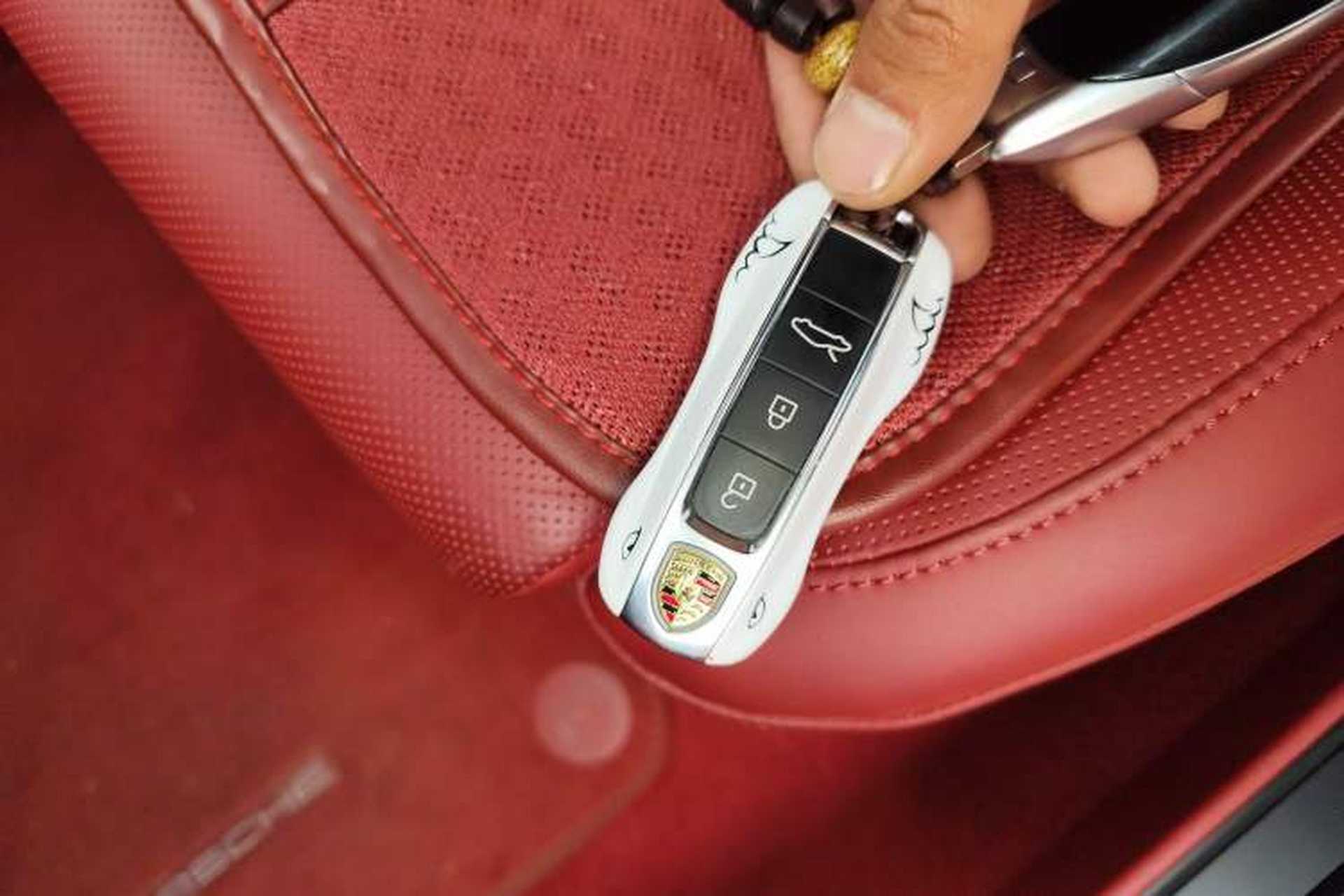 Used Porsche 911 2023 Carrera 3.0T Vehicle Key