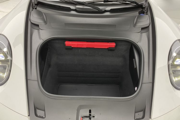 Used Porsche 911 2023 Carrera 3.0T Engine Bay