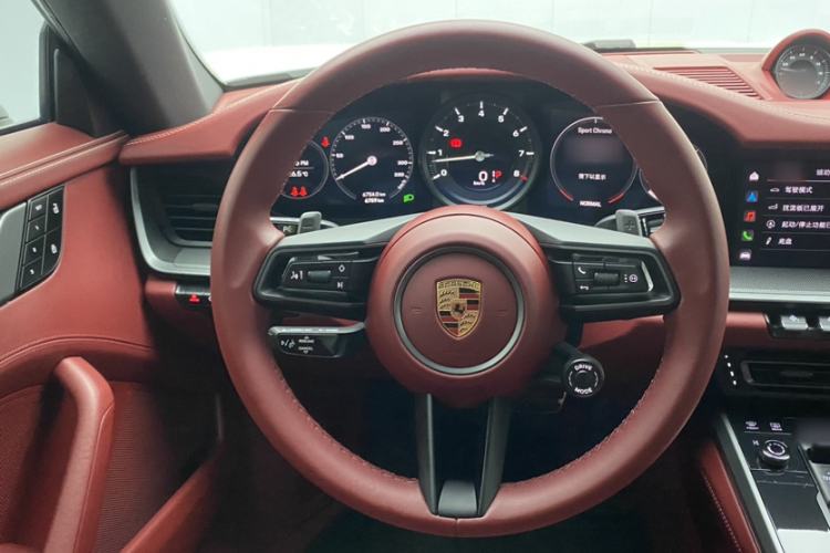 Used Porsche 911 2023 Carrera 3.0T Interior 2
