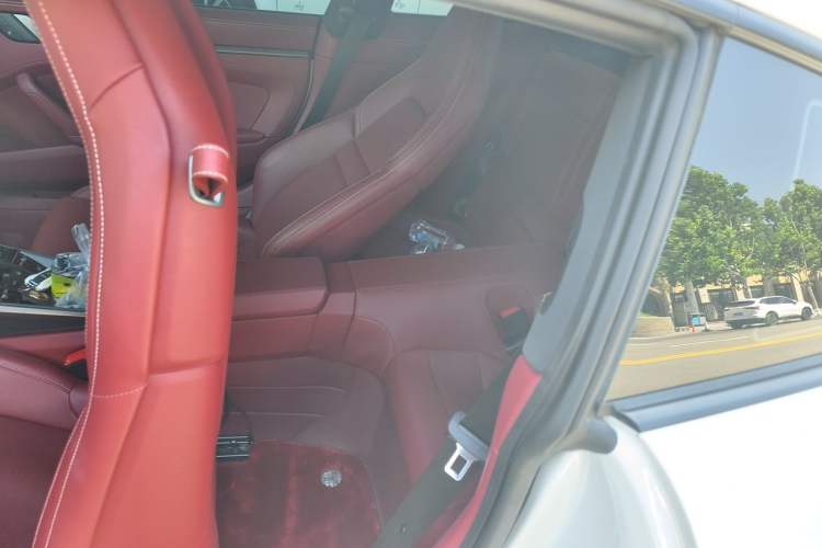 Used Porsche 911 2023 Carrera 3.0T Left Rear Seat