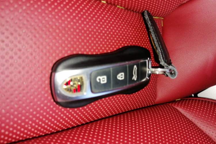 Used Porsche 911 2023 Carrera 3.0T Vehicle Key