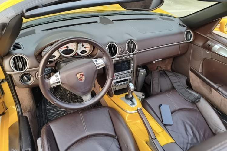 Used Porsche Boxster  Center Console