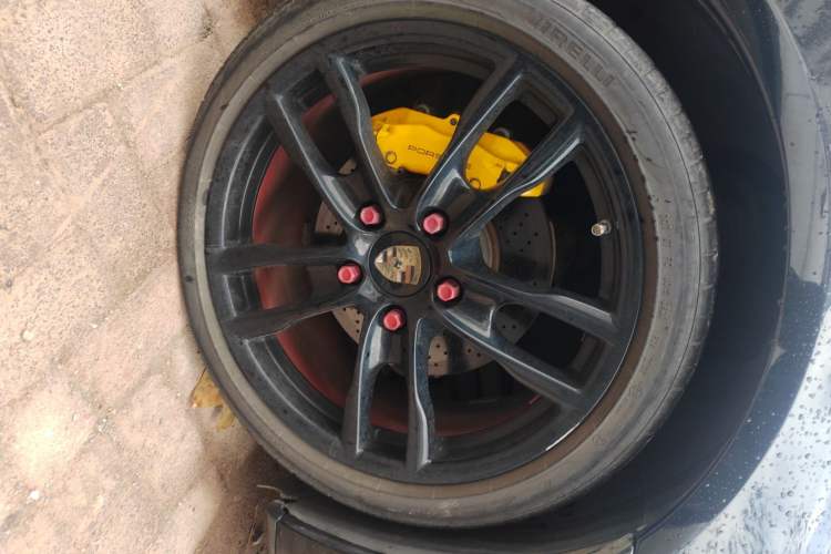 Used Porsche Boxster 2009 Boxster 2.9L Right Front Wheel Hub