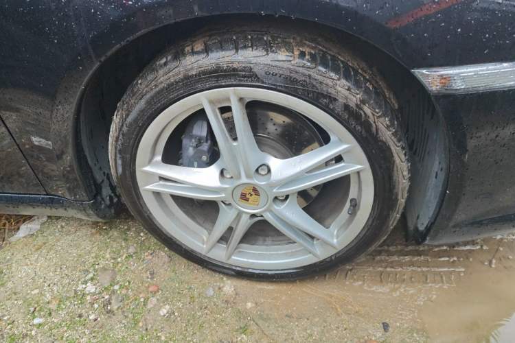 Used Porsche Boxster 2009 Boxster 2.9L Right Front Wheel Hub