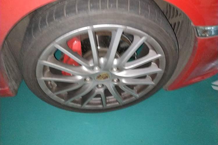 Used Porsche Boxster 2009 Boxster S 3.4L Right Front Wheel Hub