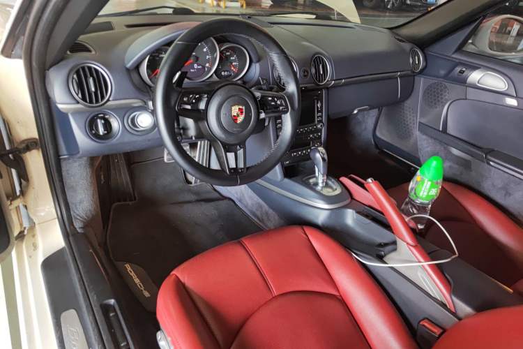 Used Porsche Boxster 2009 Boxster 2.9L Center Console