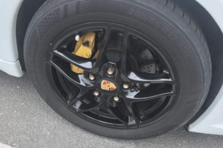 Used Porsche Boxster 2009 Boxster 2.9L Right Front Wheel Hub