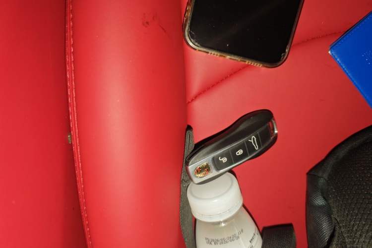 Used Porsche Boxster 2009 Boxster 2.9L Vehicle Key