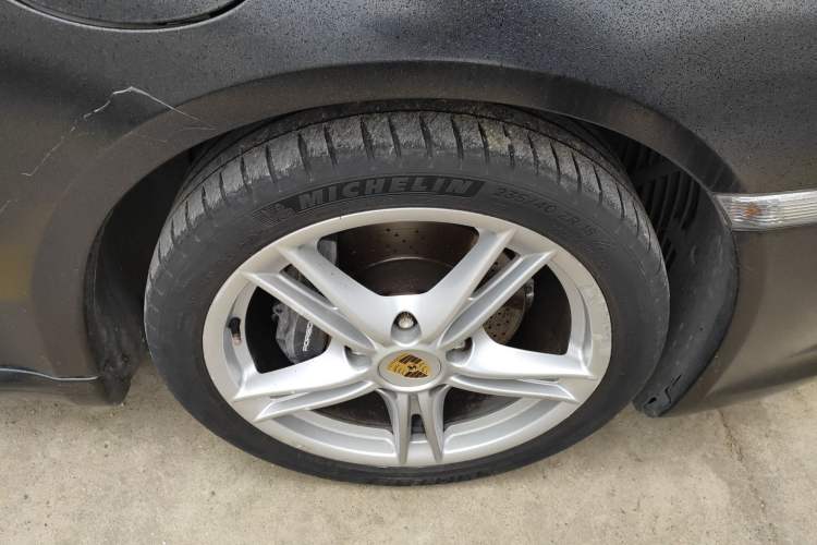 Used Porsche Boxster 2011 Boxster Black Edition 2.9L Right Front Wheel Hub