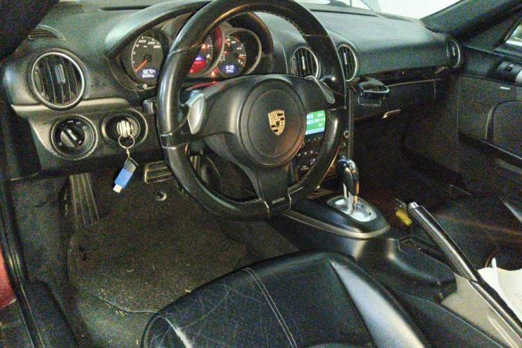 Used Porsche Boxster 2011 Boxster Black Edition 2.9L Center Console