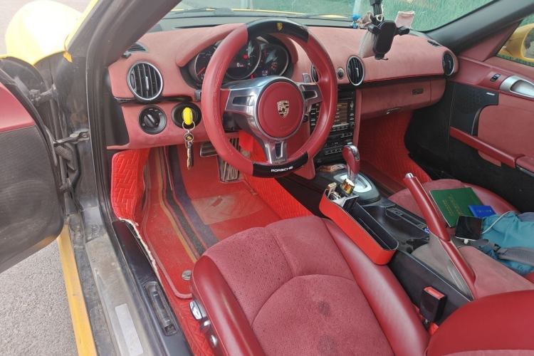 Used Porsche Boxster 2011 Boxster Black Edition 2.9L Center Console