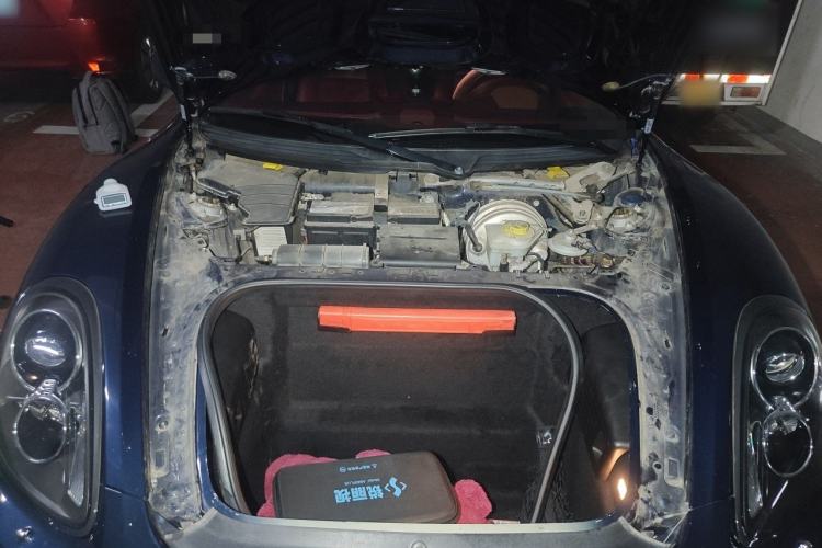 Used Porsche Boxster 2013 Boxster 2.7L Engine Bay