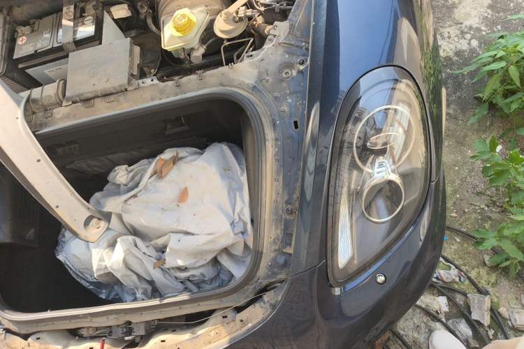 Used Porsche Boxster 2013 Boxster 2.7L Engine Bay Left