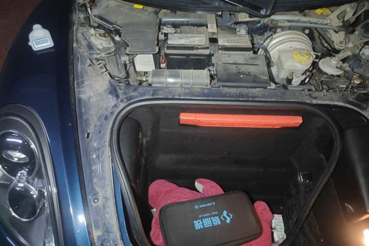 Used Porsche Boxster 2013 Boxster 2.7L Engine Bay Right