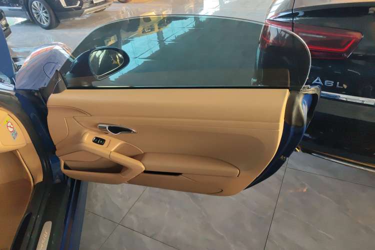 Used Porsche Boxster 2013 Boxster 2.7L Interior 5