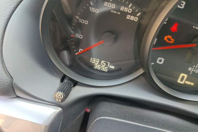 Used Porsche Boxster 2013 Boxster 2.7L Odometer Close Up