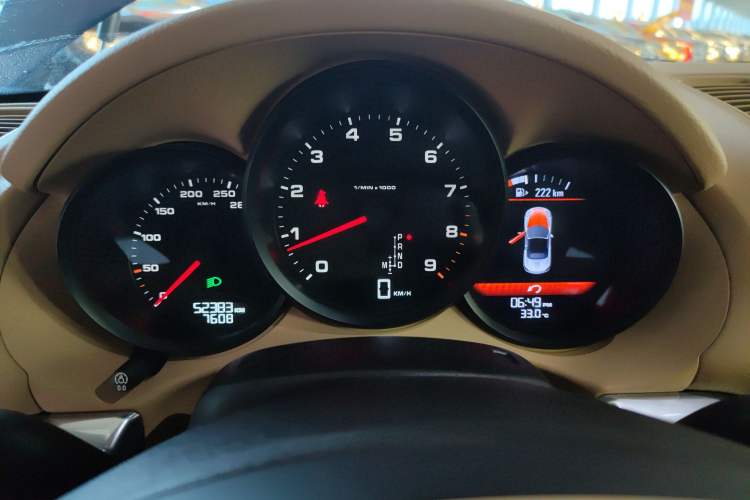 Used Porsche Boxster 2013 Boxster 2.7L Odometer Close Up