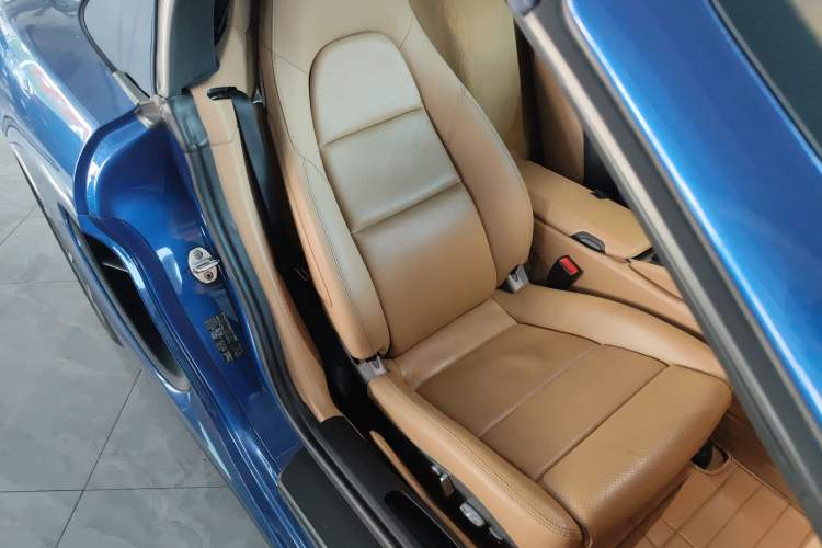 Used Porsche Boxster 2013 Boxster 2.7L Right Front Seat