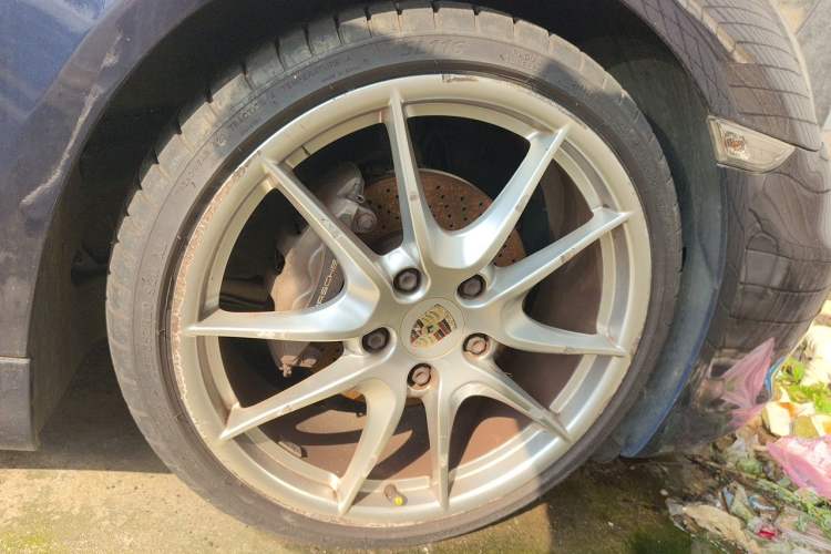 Used Porsche Boxster 2013 Boxster 2.7L Right Front Wheel Hub