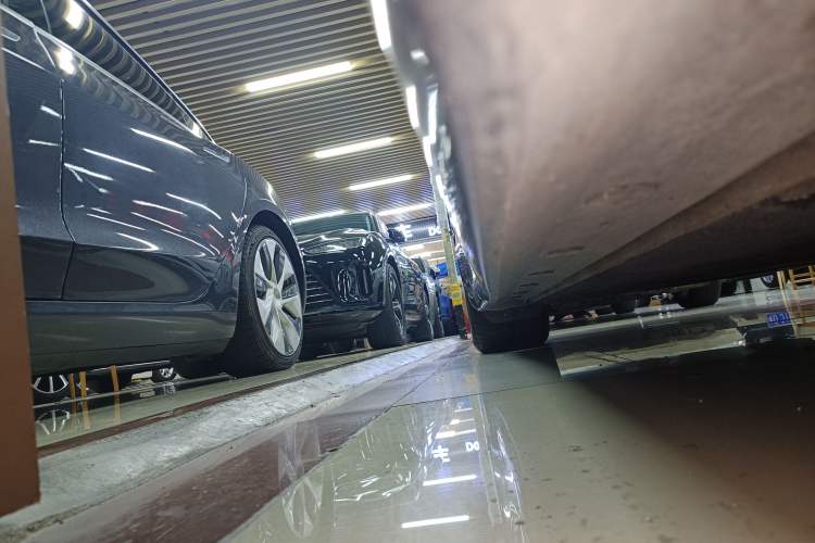 Used Porsche Boxster 2013 Boxster 2.7L Right Side Sill