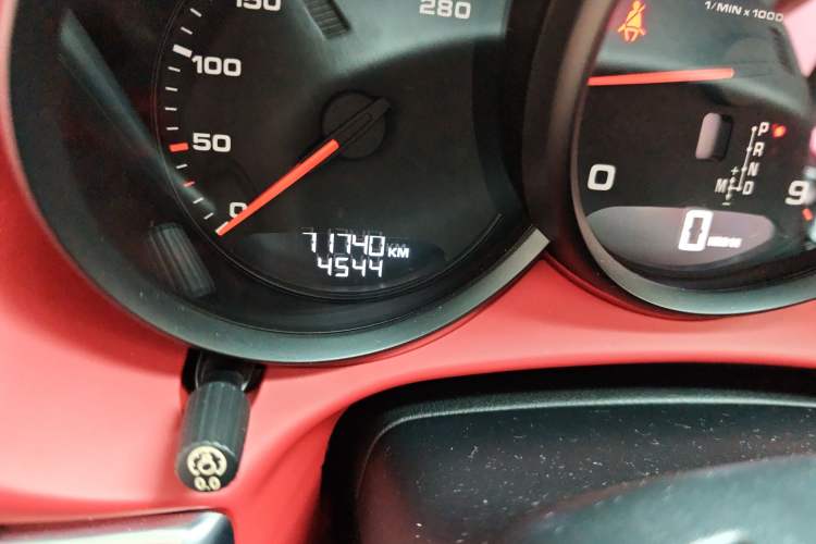 Used Porsche Boxster 2013 Boxster 2.7L Odometer Close Up