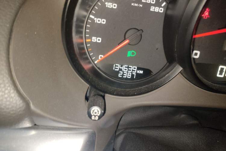 Used Porsche Boxster 2013 Boxster 2.7L Odometer Close Up