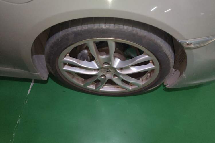 Used Porsche Boxster 2013 Boxster 2.7L Right Front Wheel Hub