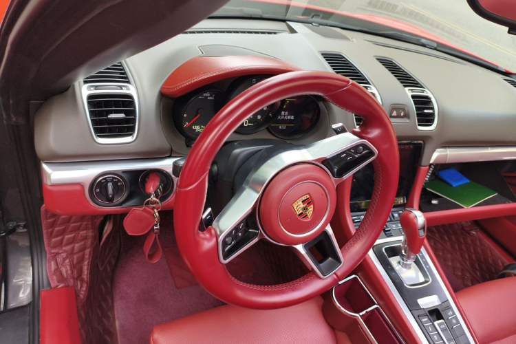Used Porsche Boxster 2013 Boxster 2.7L Center Console
