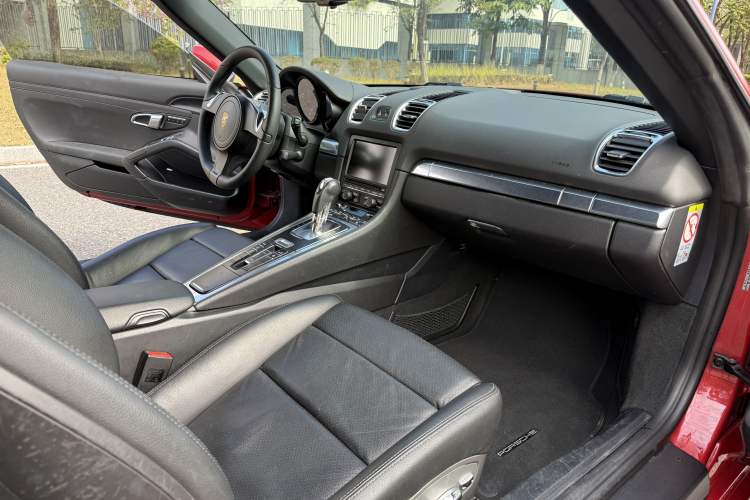 Used Porsche Boxster 2013 Boxster 2.7L Interior 5