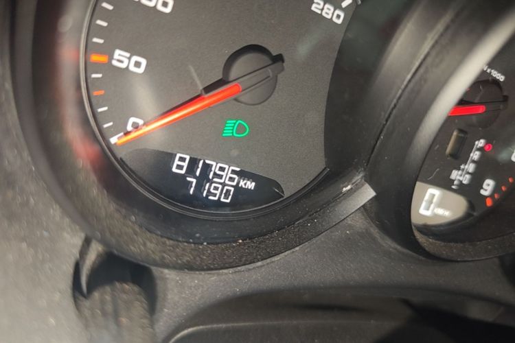 Used Porsche Boxster 2013 Boxster 2.7L Odometer Close Up
