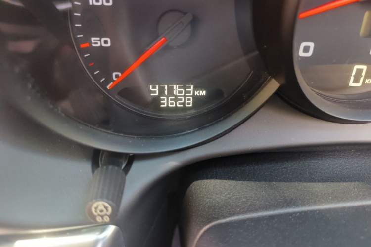 Used Porsche Boxster 2013 Boxster 2.7L Odometer Close Up