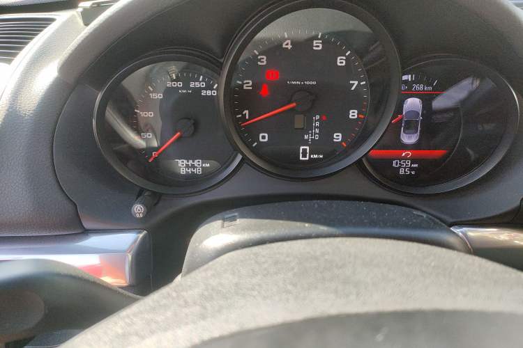 Used Porsche Boxster 2013 Boxster 2.7L Odometer Close Up