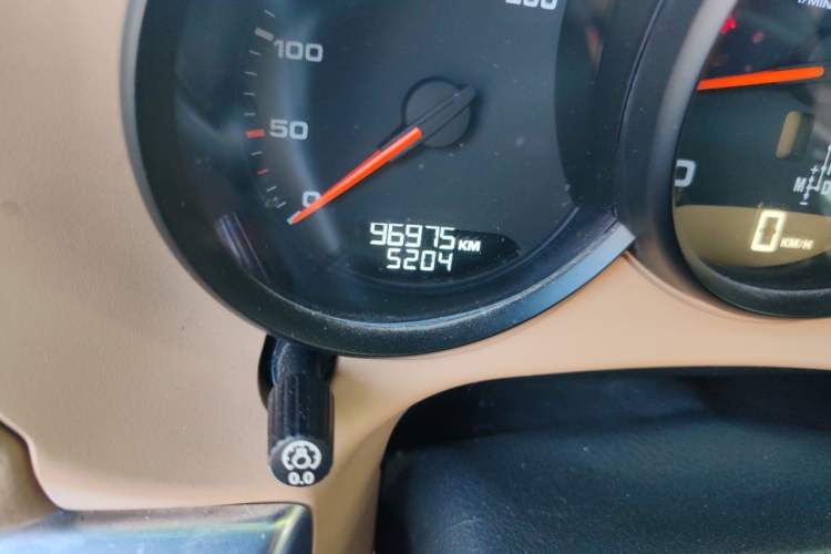 Used Porsche Boxster 2013 Boxster 2.7L Odometer Close Up