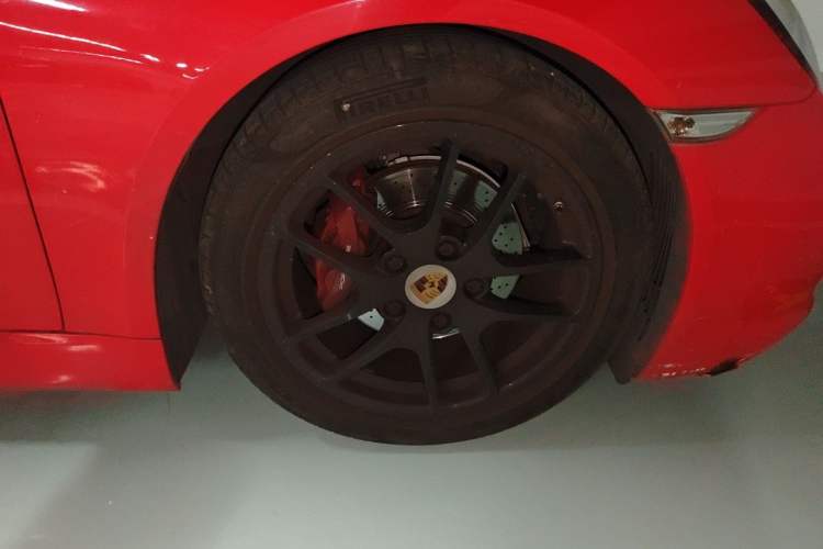 Used Porsche Boxster 2013 Boxster 2.7L Right Front Wheel Hub