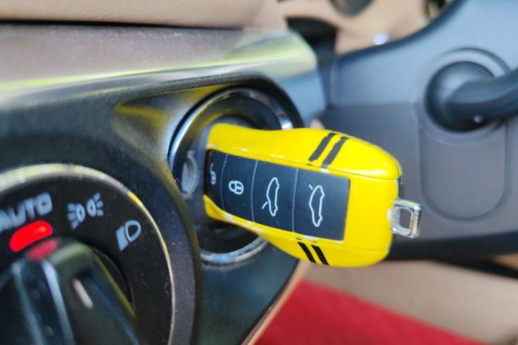 Used Porsche Boxster 2013 Boxster 2.7L Vehicle Key