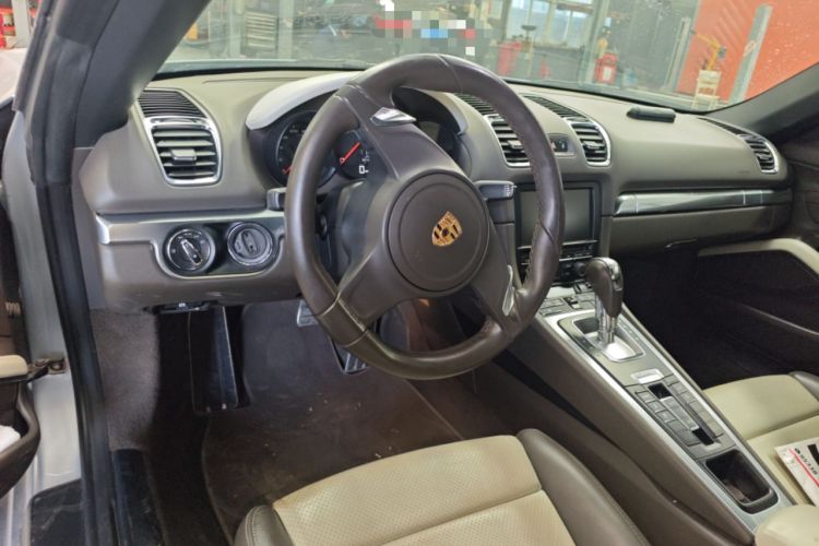 Used Porsche Boxster 2013 Boxster 2.7L Center Console