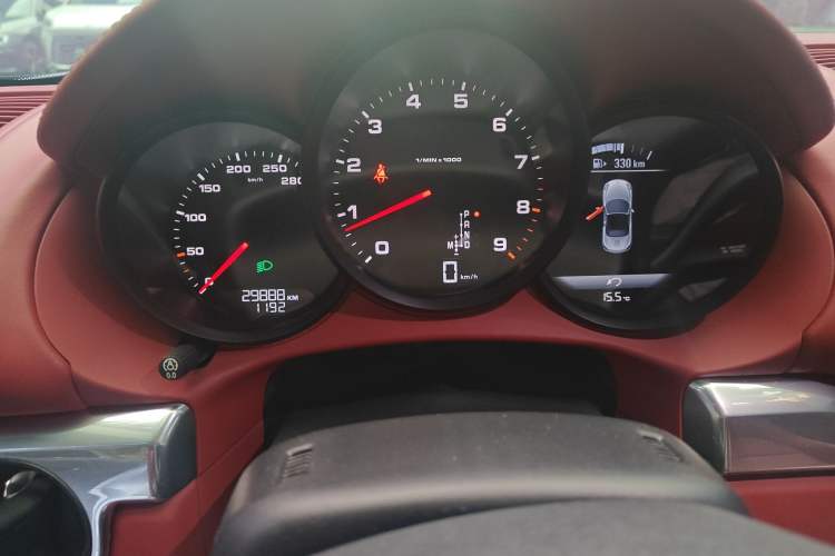 Used Porsche Boxster 2013 Boxster 2.7L Odometer Close Up