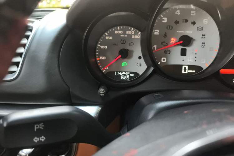 Used Porsche Boxster 2013 Boxster 2.7L Odometer Close Up