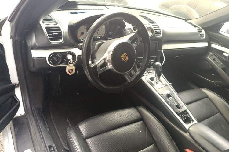 Used Porsche Boxster 2013 Boxster 2.7L Center Console