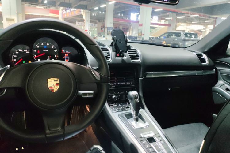 Used Porsche Boxster 2013 Boxster 2.7L Center Console