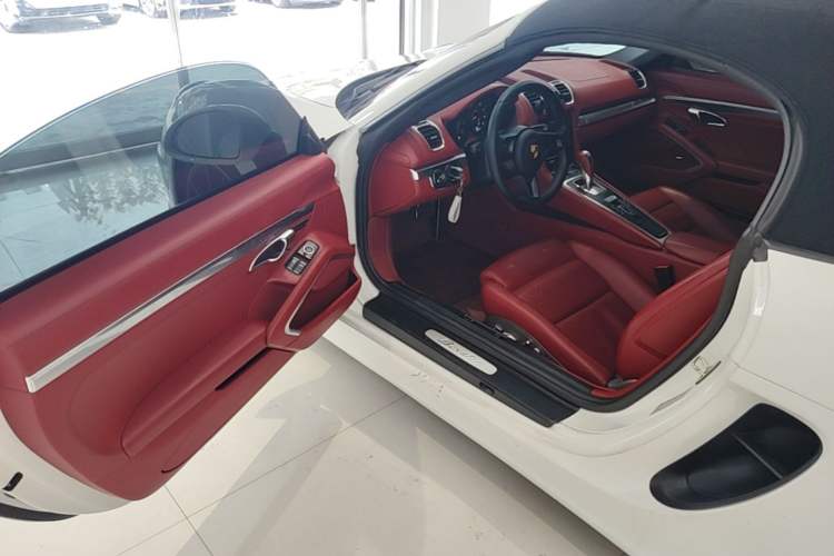Used Porsche Boxster 2013 Boxster 2.7L Driver Seat