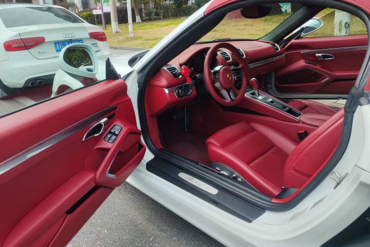 Used Porsche Boxster 2013 Boxster 2.7L Driver Seat