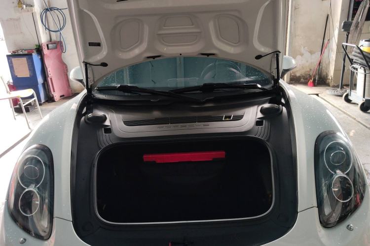 Used Porsche Boxster 2013 Boxster 2.7L Engine Bay