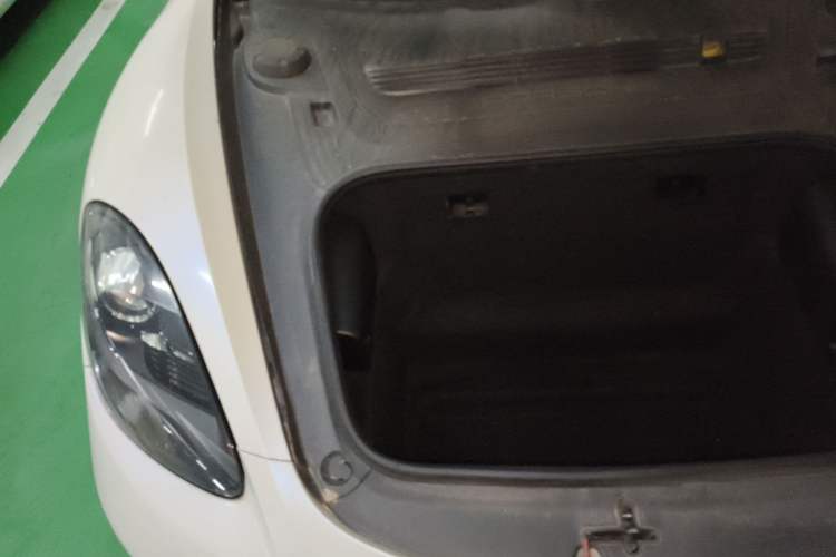 Used Porsche Boxster 2013 Boxster 2.7L Engine Bay Right